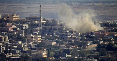 نشطاء سوريون: طيران النظام يقصف بالبراميل المتفجرة مناطق جنوب دمشق