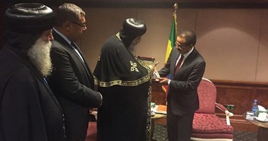 وزير الخارجية الإثيوبى يلتقى البابا تواضروس بحضور بابا إثيوبيا