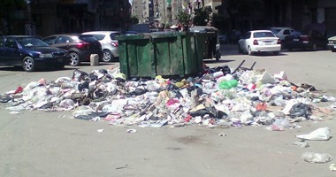 صحافة المواطن.. تراكم القمامة أمام حى عين شمس