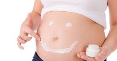 للحمل ظروفه الخاصة.. 5 أسرار للعناية بالبشرة أثناء الحمل.. النظافة أولها