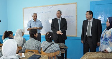 مصدر:50 معلما وإداريا تغيبوا عن مدرسة عمر مكرم بالجيزة أثناء زيارة الوزير