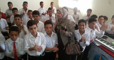 وكيلة وزارة التعليم بدمياط تتابع سير العملية التعليمية بعدد من المدارس
