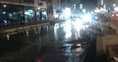 بالصور.. انتشار مياه الصرف الصحى بشوارع بلطيم فى كفر الشيخ