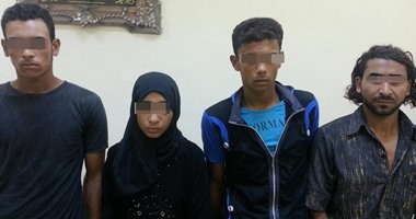 "علا" تتخلص من زوجها بمساعدة عشيقها وأصدقائه ليخلوا لهما الجو بالمحلة.. المتهمة اتصلت به وانتحلت شخصية زوجة خالها وطلبت منه توصيلها بـ"التوك توك" وسلمته لعشيقها وأصدقائه لقتله