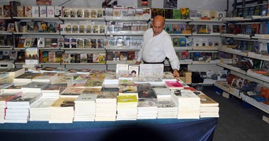 الموسوعات الكبرى فى سور أزبكية "هيئة الكتاب" بمعرض القاهرة