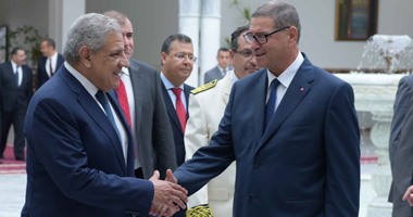 محلب يصل تونس لترؤس اللجنة العليا المشتركة بين البلدين