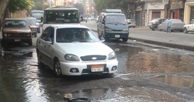 صحافة المواطن..انتشار مياه الصرف فى شارع الترعة البولاقية بشبرا مصر