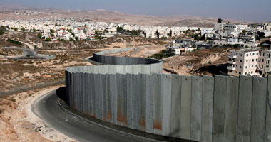 اتهامات بين نتانياهو وأولمرت عن إهدار أموال فى بناء الجدار مع مصر