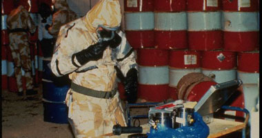منظمة حظر الأسلحة تعلن إخراج آخر شحنة من الأسلحة الكيميائية فى ليبيا