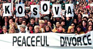 مسيرة لأنصار المعارضة بكوسوفا للمطالبة باستقالة الحكومة