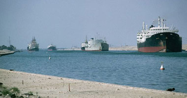 47 سفينة تمر اليوم عبر قناة السويس من الاتجاهين