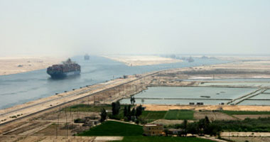 مهاب مميش: عبور 217 سفينة قناة السويس بحمولة 13.2 مليون طن فى خمسة أيام