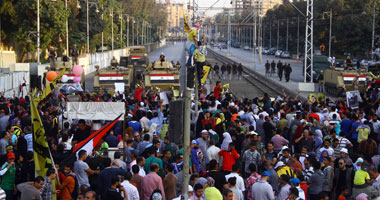 عام على ذكرى أحداث قصر الاتحادية.. الحسينى أبو ضيف كان إيقونتها وقيادات الإخوان أشعلوا فتيلها.. قادت مرسى من كرسى الرئاسة إلى خلف القضبان.. وبداية لمسلسل العنف والإرهاب الإخوانى ضد المصريين