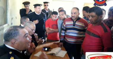 "مرور القاهرة" يلتقى سائقى السيدة عائشة لتوعيتهم بـحملة "المصرى يقدر"