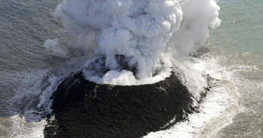 فرق الإنقاذ اليابانية تعثر على المزيد من ضحايا ثوران البركان