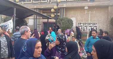 حاجزو الوحدات السكنية بقليوب يمنعون رئيس المدينة من دخول مكتبه