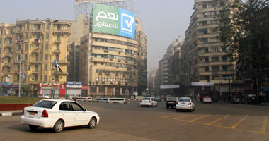 الجيش يكثف تواجده بمحيط المتحف المصرى.. وانتظام المرور بـ"التحرير"