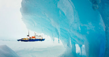 جنوح سفينة أبحاث روسية فى القطب الجنوبى.. والبحرية الأرجنتينية تتدخل للمساعدة