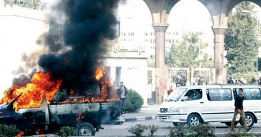 النيابة تحقق مع 9 من المتورطين فى حرق سيارة شرطة بالمعادى