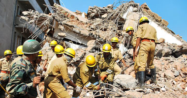 مقتل اثنين على الأقل فى انهيار مبنى قديما بالعاصمة الهندية