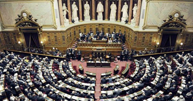 "الشيوخ الفرنسى"يصوت على اسقاط الجنسية عن حاملى الجنسيتين بقضايا الاٍرهاب