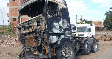 احتراق مقطورة شاحنة محملة بالكلور على طريق السلوم