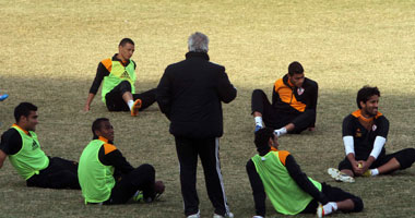 طولان للاعبى الزمالك: الأداء أمام الطلائع كان سيئًا لكن الفوز أهم