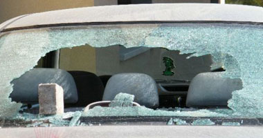 سائق يتهم زوجته وشقيقها بتحطيم سيارته الحكومية فى شبرا 