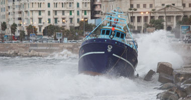 مصرع 11 صيادا وإصابة 11 آخرين فى غرق مركب صيد بالبحر الأحمر(تحديث)