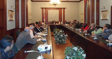 محافظ الإسكندرية يشدد على الانتهاء من تطوير طريق وادى القمر 