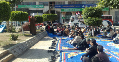 خطيب الميدان بالمنصورة: الإخوان غيروا شعارهم إلى "العنف هو الحل"