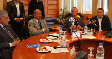 وزير الإسكان: معدل البطالة وصل إلى أكثر من 13 % وفى زيادة مستمرة