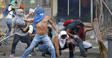 احتجاجات فى فنزويلا تطالب بإطلاق سراح السجناء السياسيين