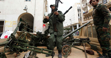قوات مجلس ثوار بنغازى تدخل مدينة بنينا بعد معارك مع الجيش الليبى