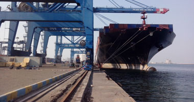 ميناء دمياط يستقبل 37 سفينة متنوعة خلال أسبوع