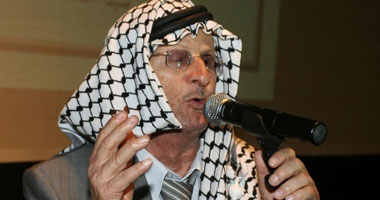 "أبو مازن" وحماس وفعاليات فلسطينية ينعون شاعر الثورة "أبو عرب"