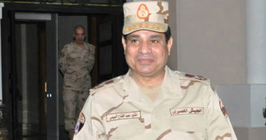 السيسى يرتدى الزى العسكرى فى زيارته لتفقد القوات بشمال سيناء