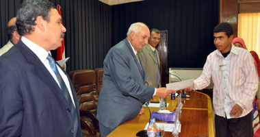 بالصور.. محافظ كفر الشيخ يكرم 67 من حفظة القرآن الكريم