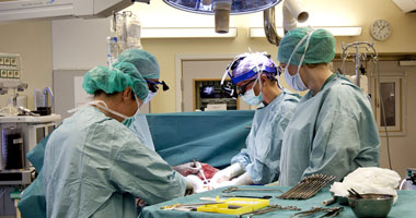 تطبيق طريقة جراحية مبتكرة لتركيب مفصل الفخذ الاصطناعى لأول مرة بالنمسا