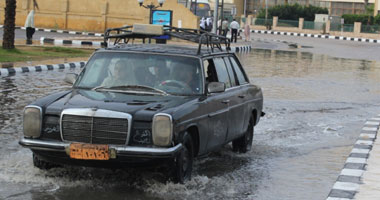 بعد سقوط الأمطار..مرور القاهرة يناشد المواطنين الالتزام بإرشادات الطريق