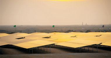 أمن أسوان يزيل التعديات على أراض مخصصة لمحطات الطاقة الشمسية