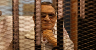 بالفيديو.. بدء محاكمة مبارك ونجليه والعادلى بقتل المتظاهرين وإهدار مال عام 
