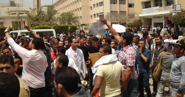 اشتباكات بين طلاب الإخوان والأمن الإدارى بجامعة الزقازيق
