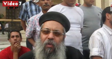 القمص متياس: لا نستطيع منع الشباب القبطى من التظاهر
