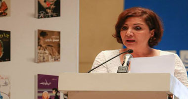 البحرين تطلق ورشتين لكتابة القصة القصيرة مع نجوى بركات