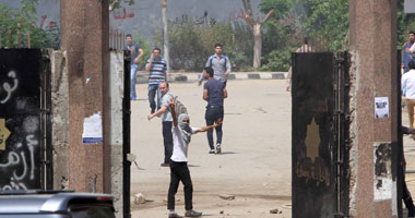 الشرطة تضبط 3 طالبات إخوان خلال تفريق مسيرة داخل جامعة الأزهر