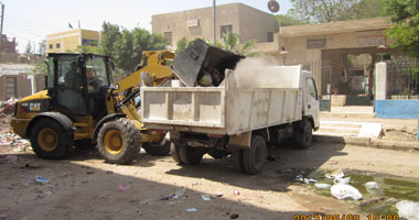 بالصور.. أعمال مكثفه للنظافة بمركز وأحياء الإسماعيلية 