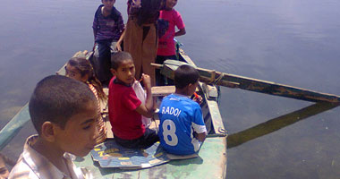 بالصور أهالى الجزيرة المستجدة بسوهاج يطالبون الحكومة بإعادتهم للحياة.. المواطنون: محرومون من جميع المرافق وفى طريقنا للاعتصام.. وطالب لمحافظ سوهاج: نعيش رحلة  عذاب دائمة