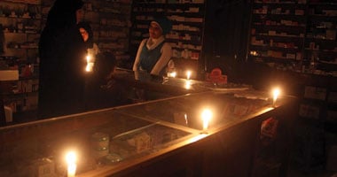 قارئ يشكو من عدم ثبات التيار الكهربائى بكوبري زنين محافظة الأقصر