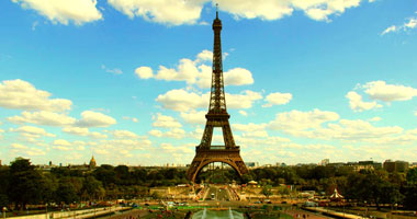 فرنسا تتصدر قائمة أكثر الدول استقبالاً للسياح الأجانب عام 2013